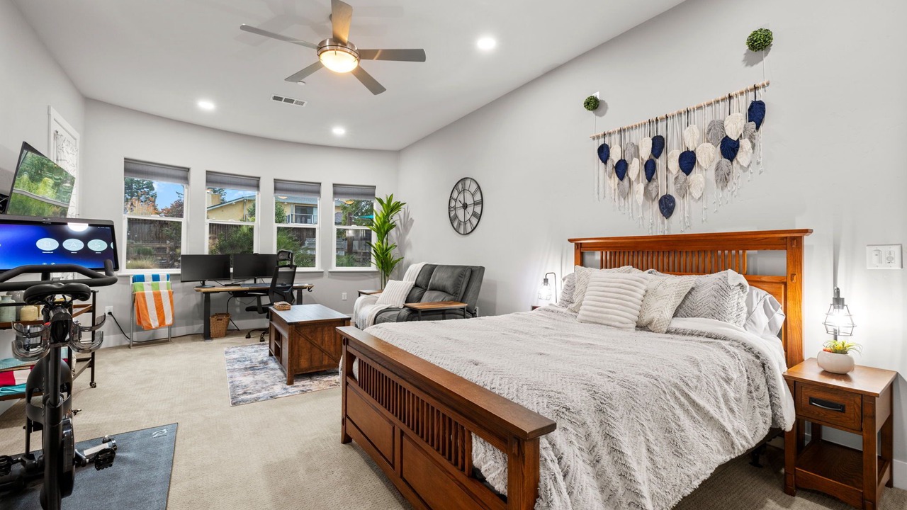 Photo of Bedroom in Orangevale