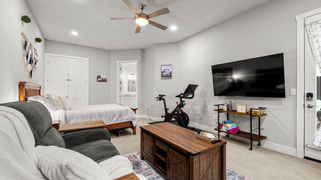 Photo of Bedroom in Orangevale
