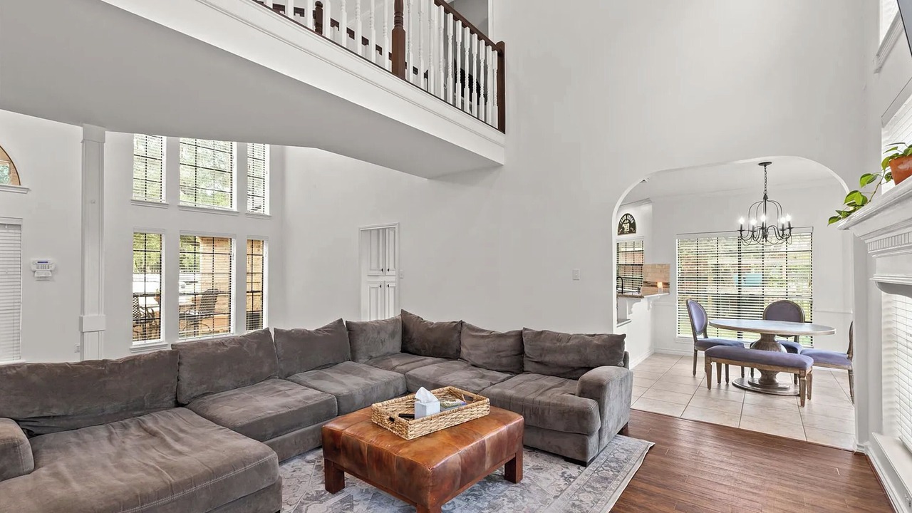 Photo of Livingroom in Atascocita