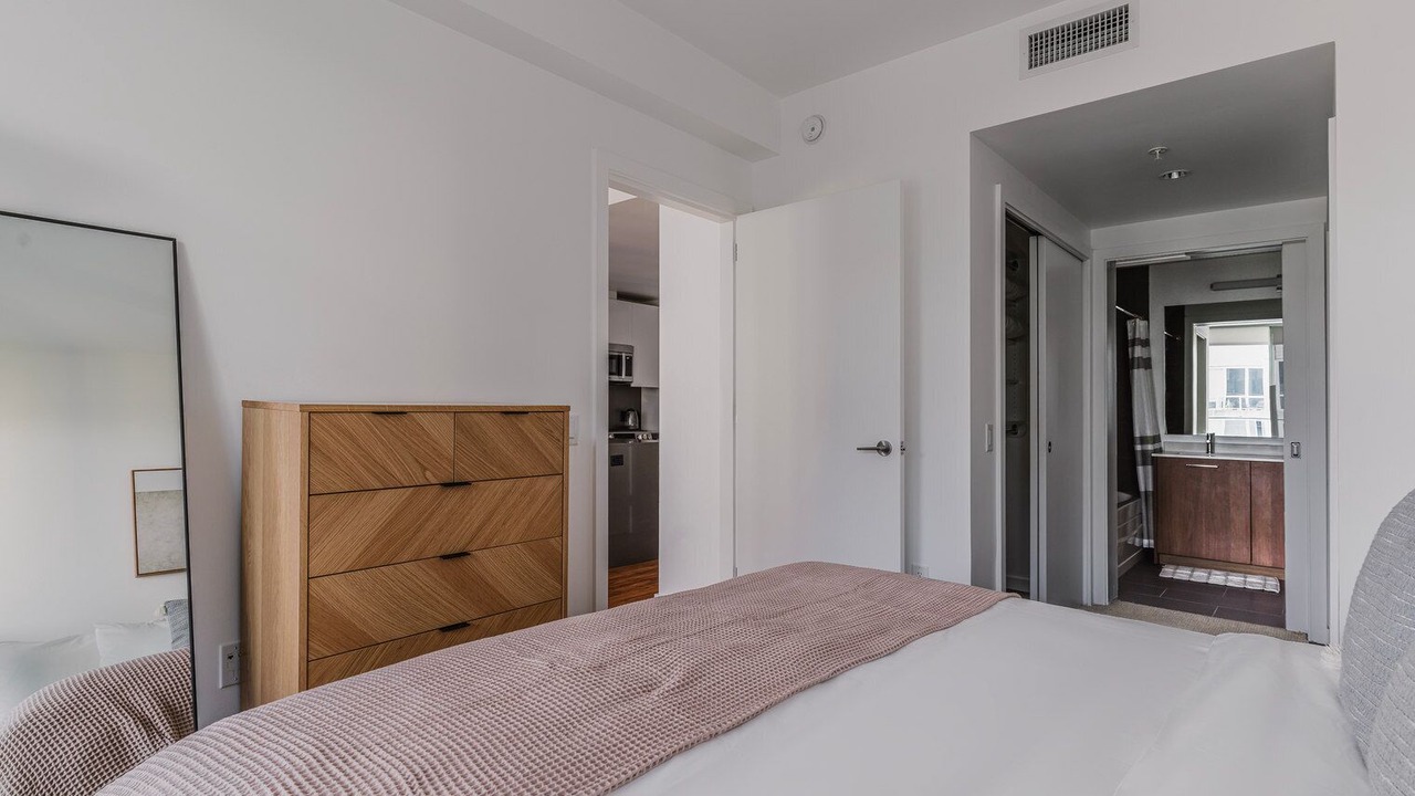 Photo of Bedroom in Rincon Hill