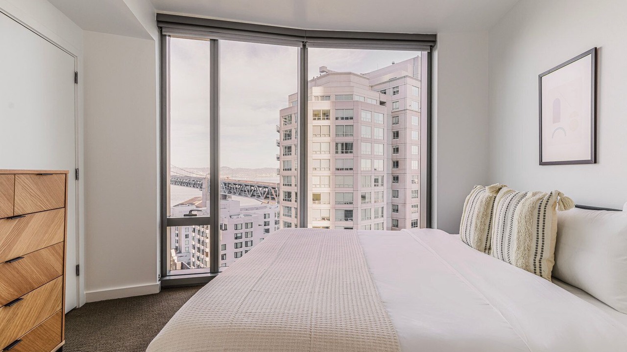 Photo of Bedroom in Rincon Hill