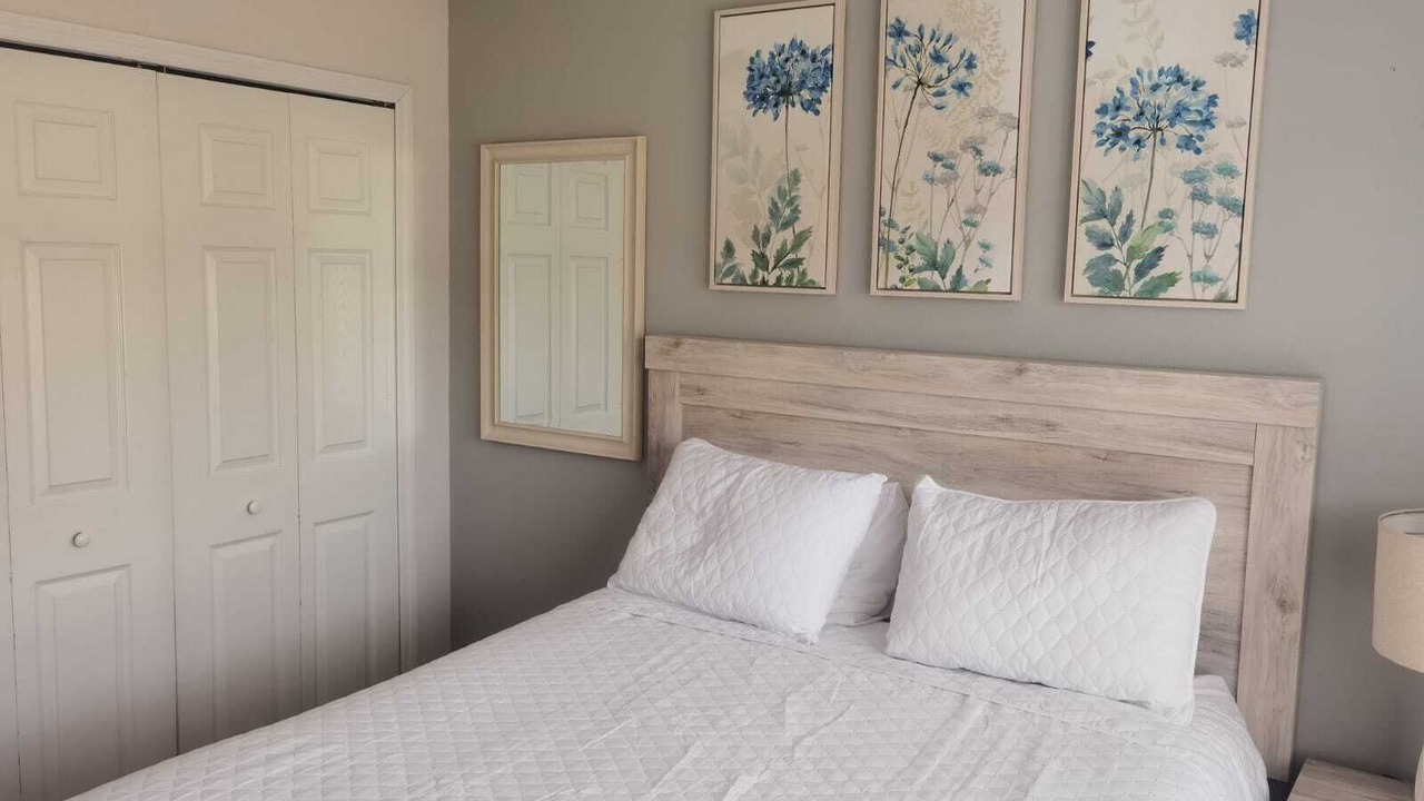 Photo of Bedroom in Lake Berkley