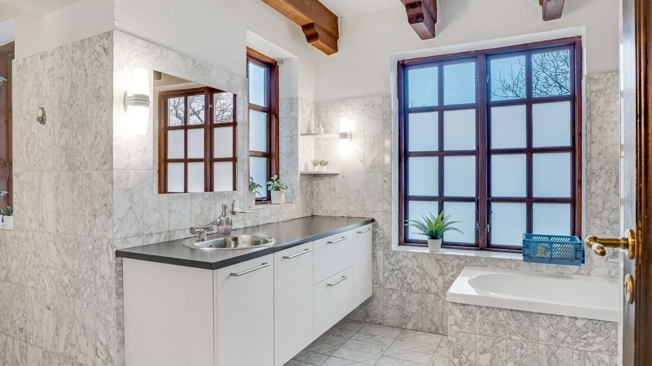 Photo of Bathroom in Farso