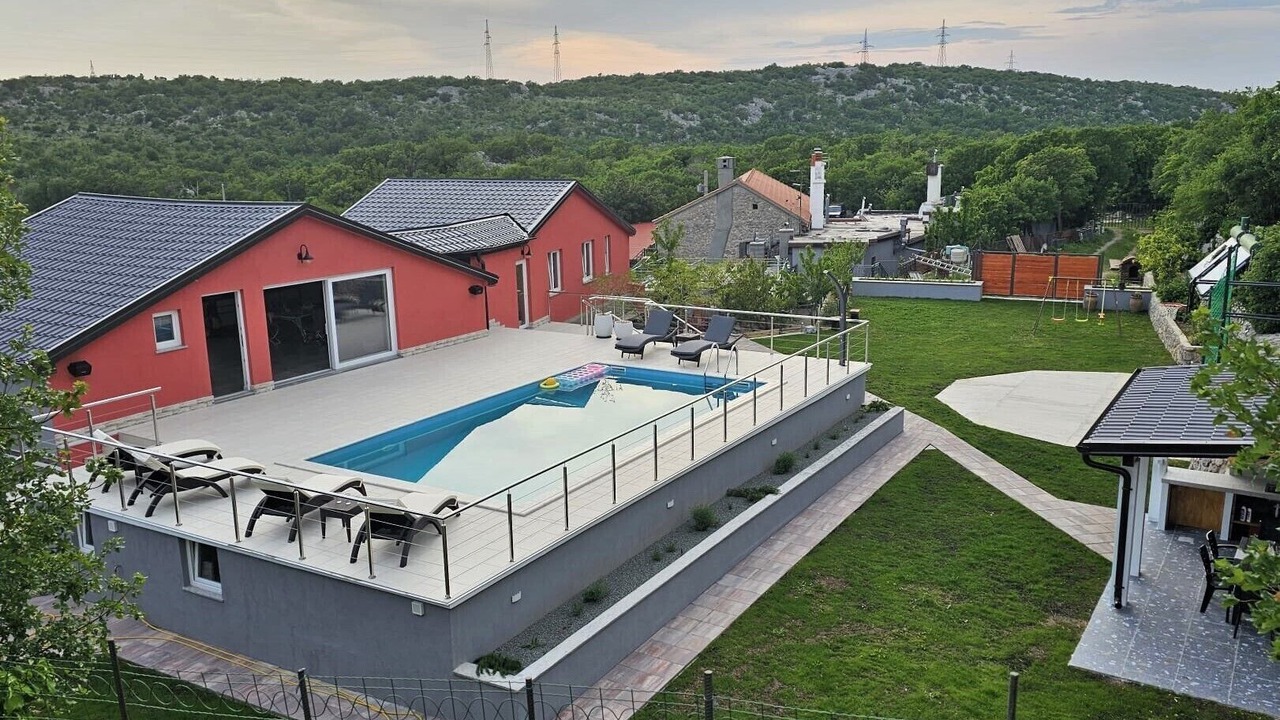 Photo of Outdoor in Bakar