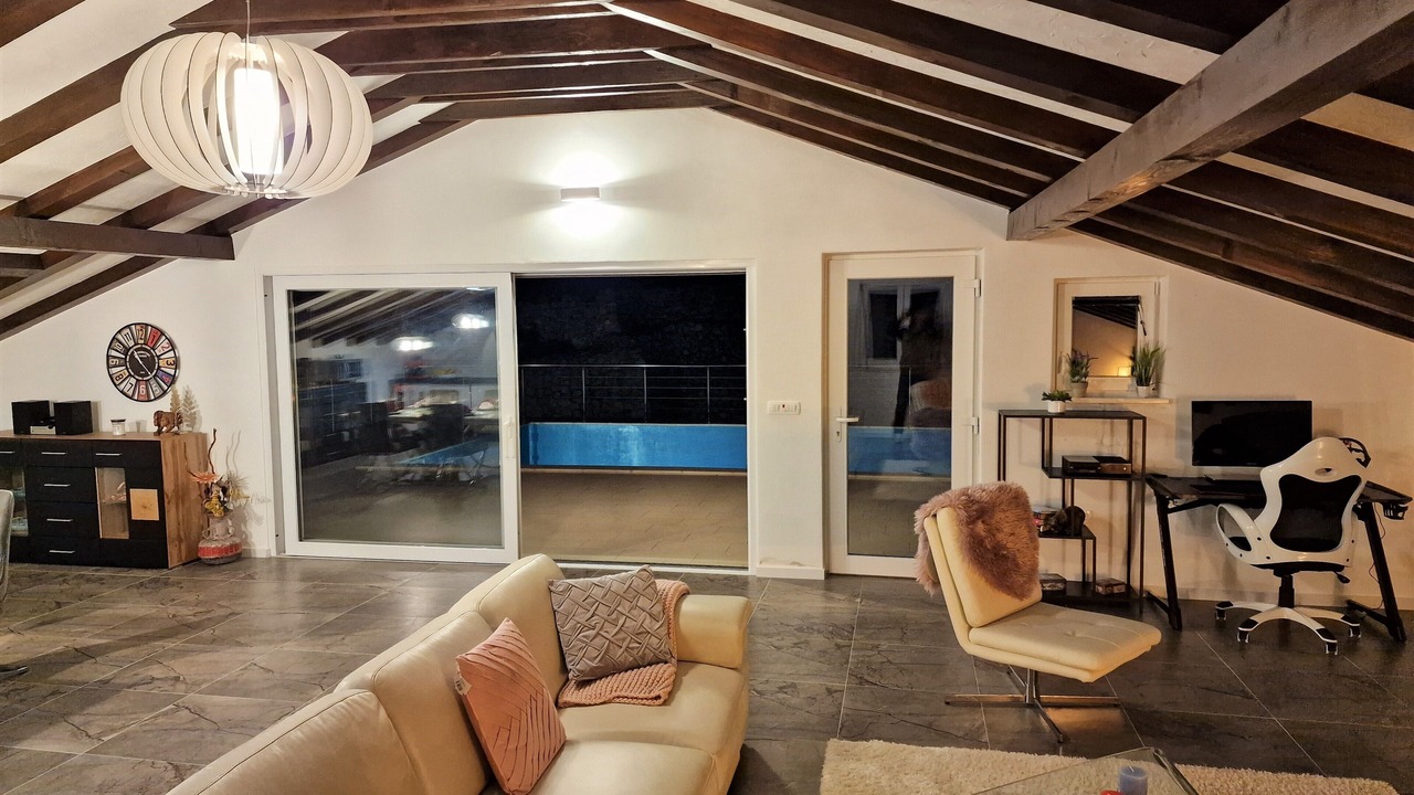 Photo of Livingroom in Bakar