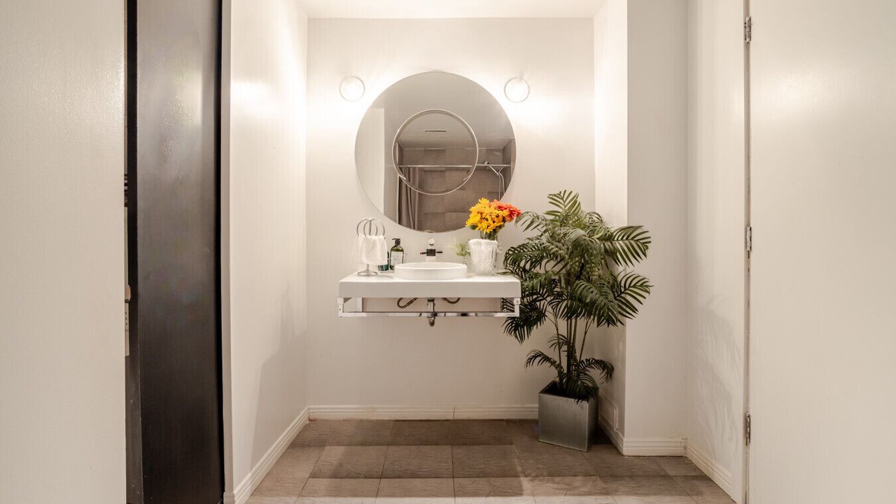Photo of Bathroom in Griffintown