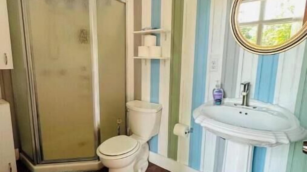 Photo of Bathroom in Andersonville