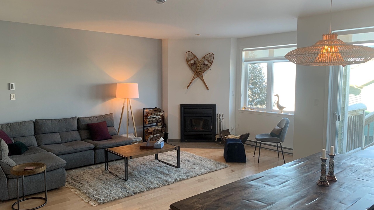 Photo of Livingroom in Owl's Head Ski Resort