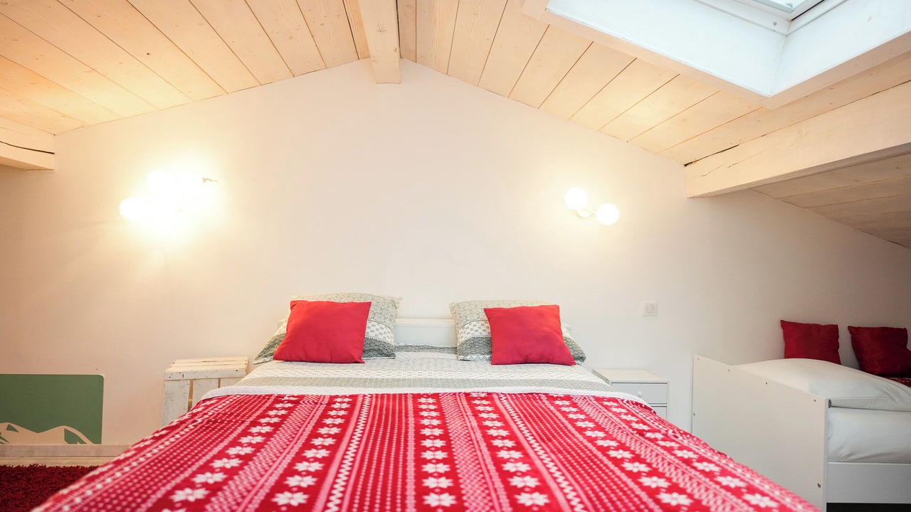 Photo of Bedroom in Thones