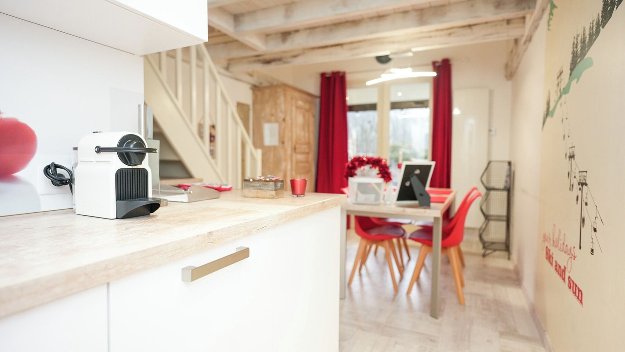 Photo of Others in Thones