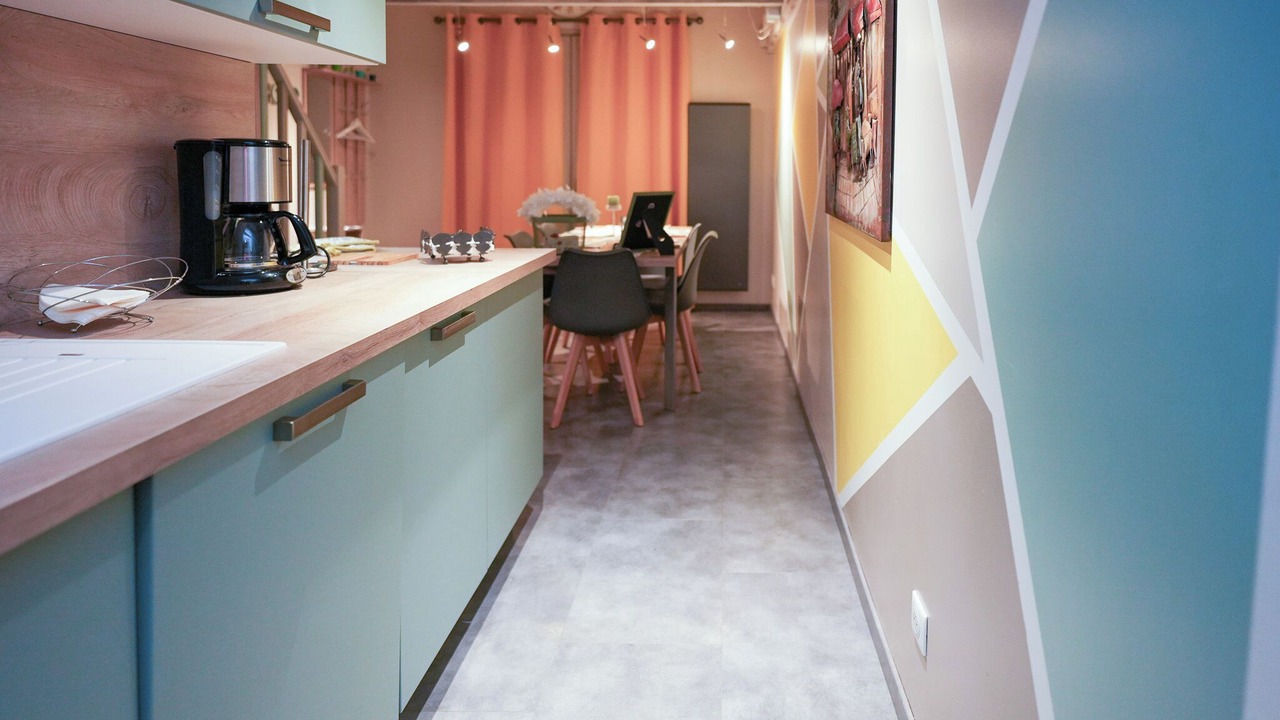 Photo of Others in Thones