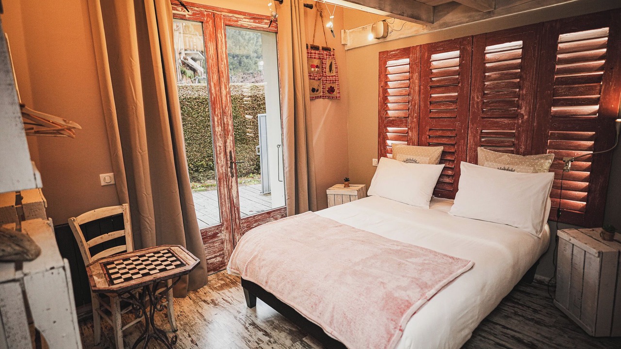 Photo of Bedroom in Thones