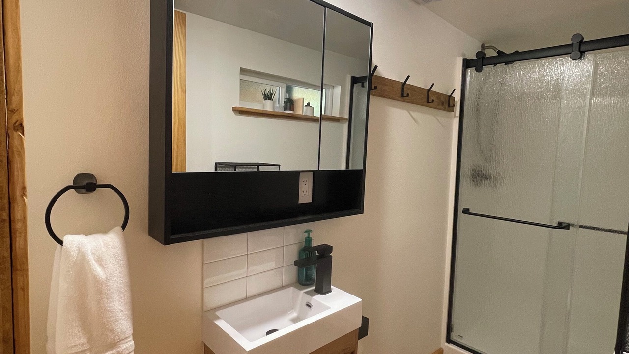 Photo of Bathroom in Marmot