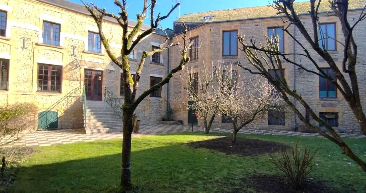 Photo of Outdoor in Sedan