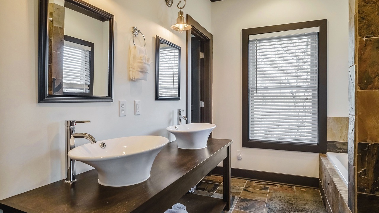 Photo of Bathroom in Smithville