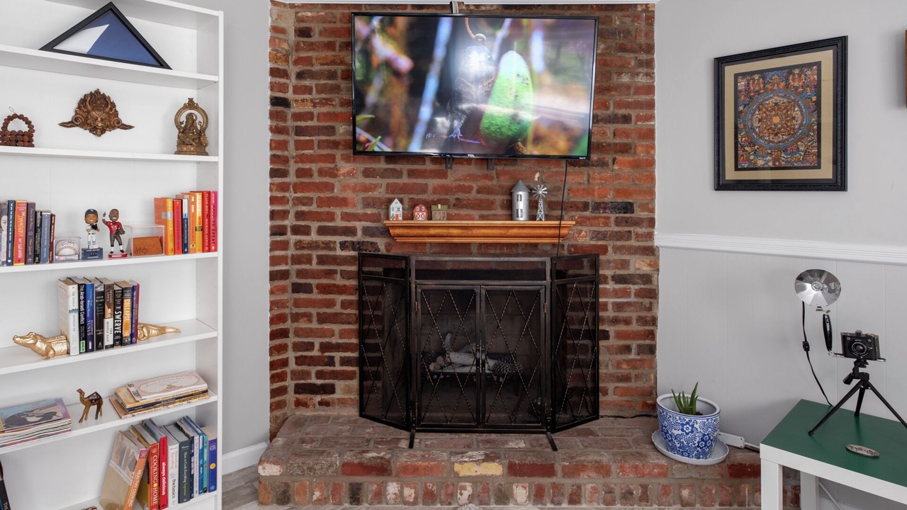 Photo of Livingroom in Baileys Crossroads
