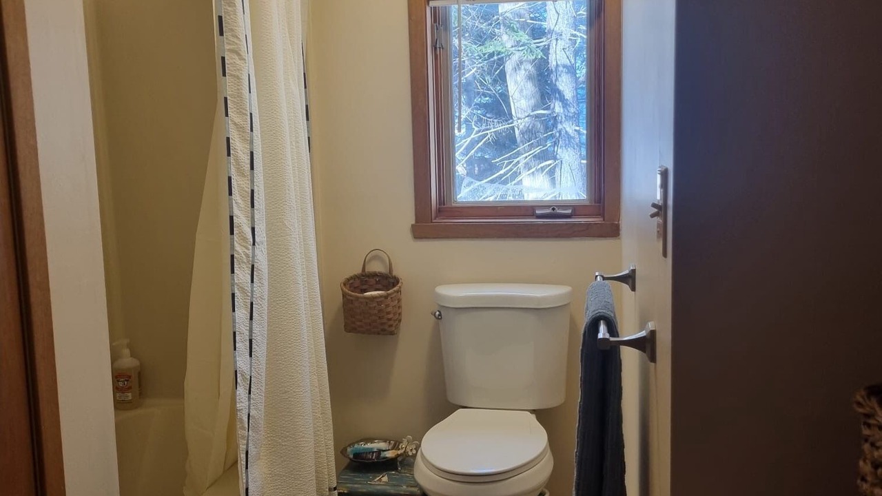 Photo of Bathroom in Peaks Island