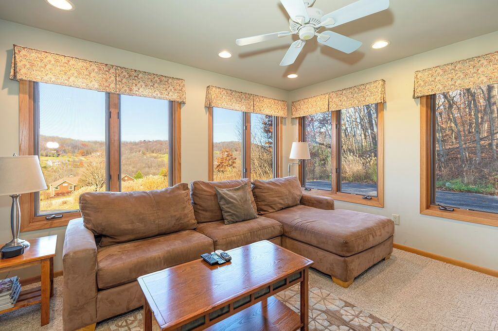 Photo of Livingroom in The Galena Territory