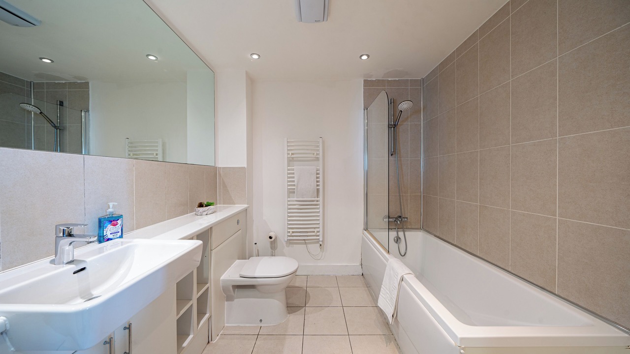 Photo of Bathroom in Newham