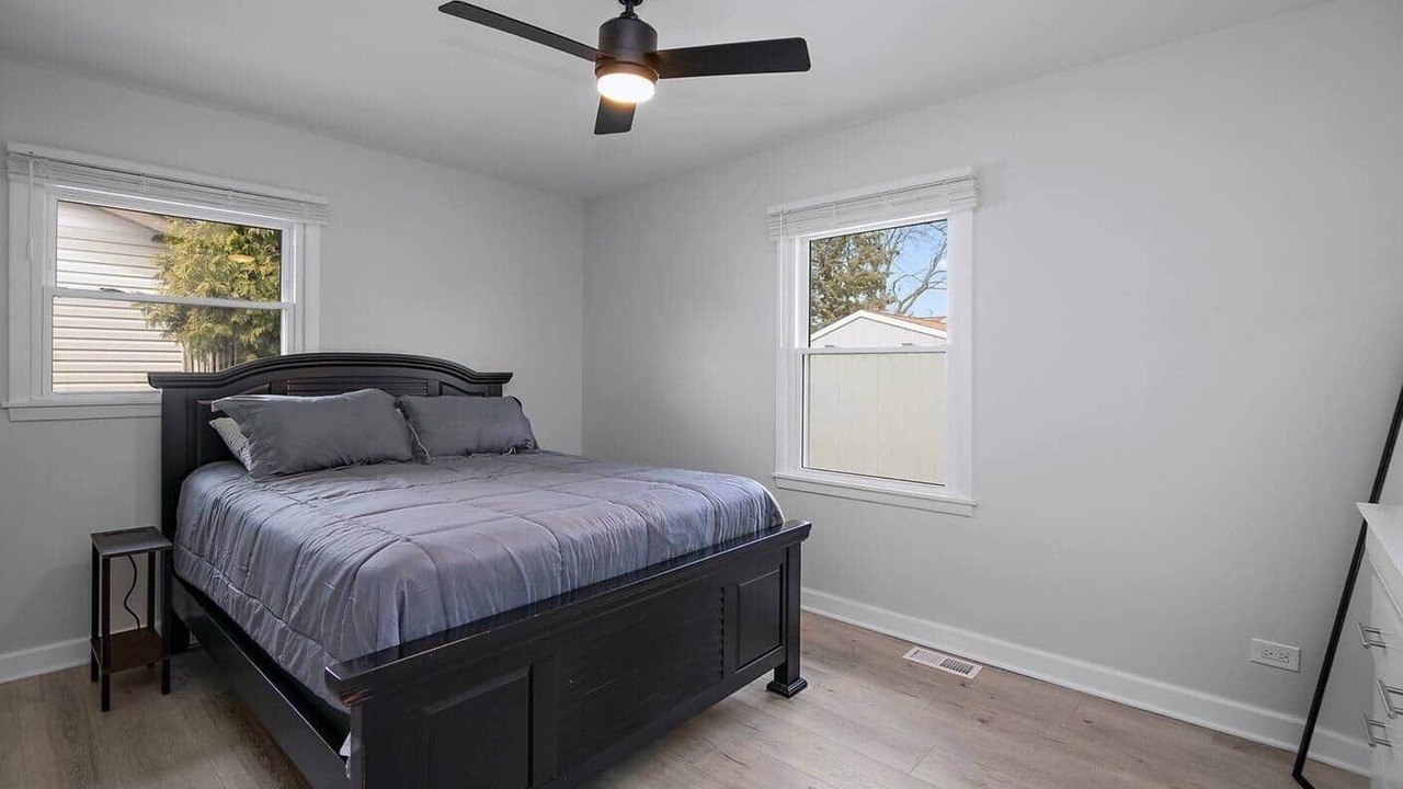Photo of Bedroom in Elk Grove Village