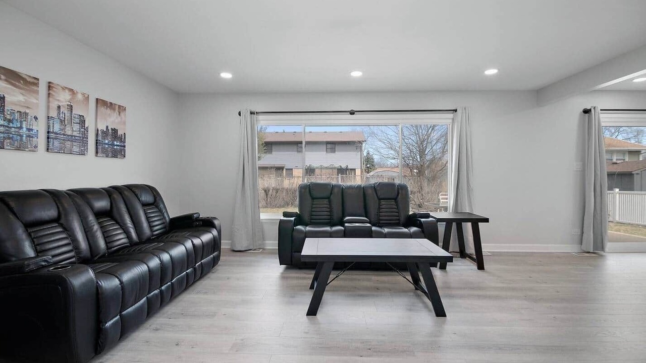 Photo of Livingroom in Elk Grove Village