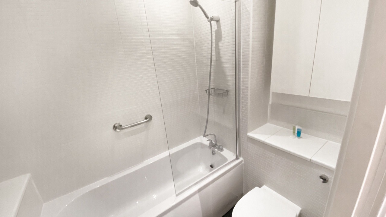 Photo of Bathroom in City Centre Glasgow