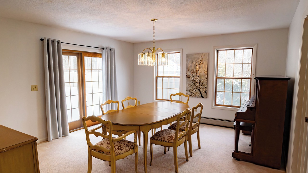 Photo of Others in Lee