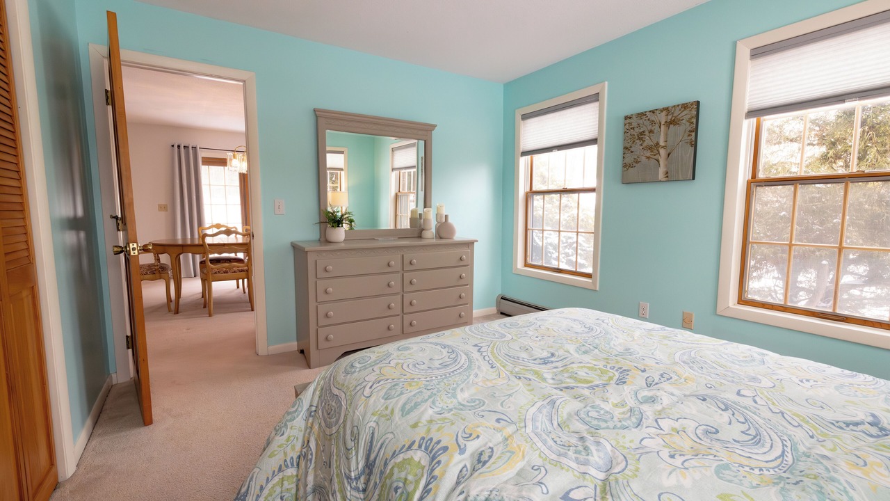 Photo of Bedroom in Lee