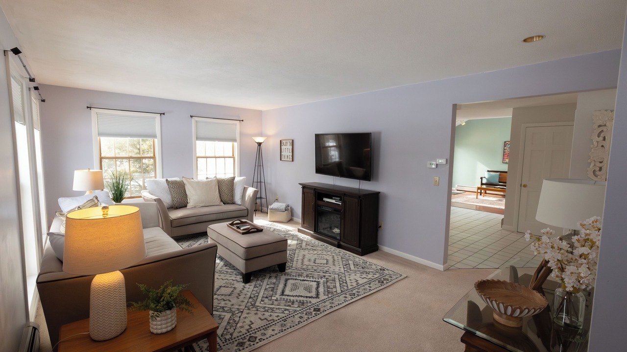 Photo of Livingroom in Lee