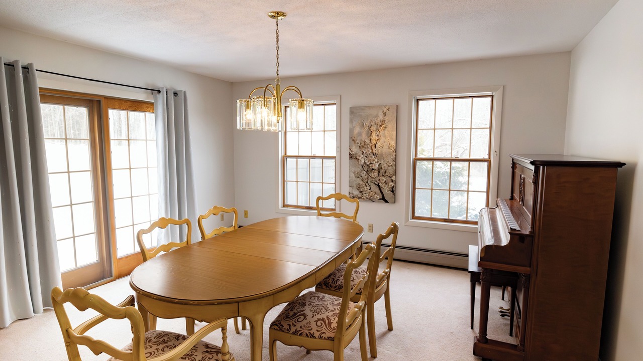 Photo of Others in Lee