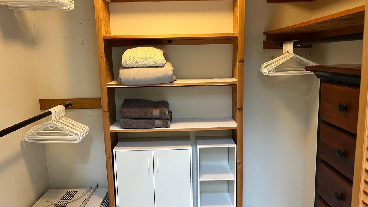 Photo of Others in Lee