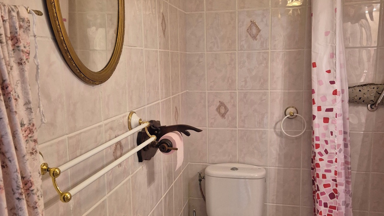 Photo of Bathroom in Regusse