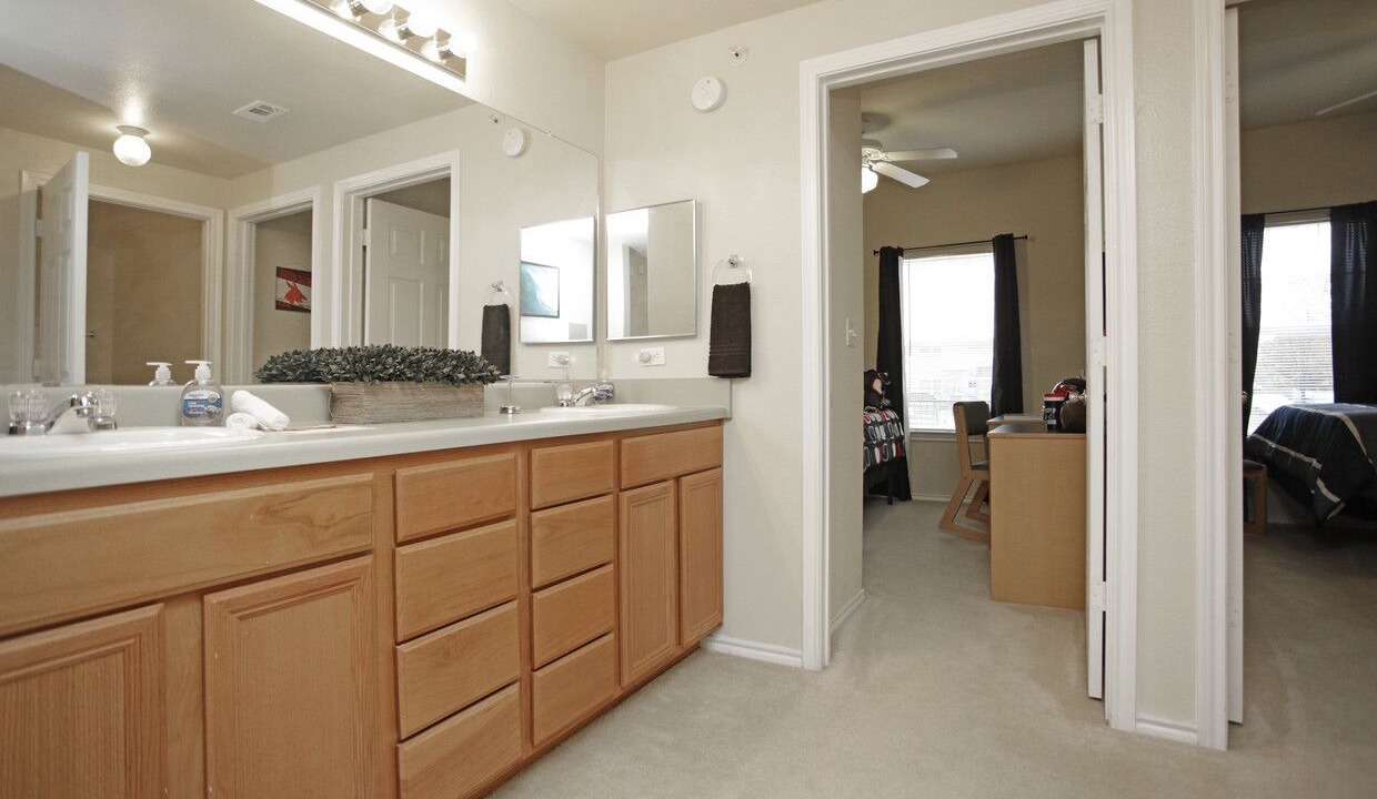 Photo of Bedroom in Warrensburg