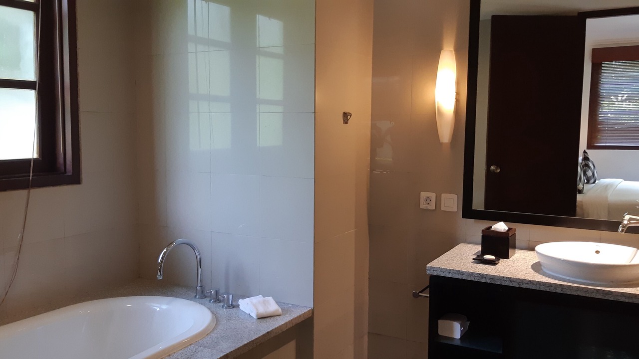 Photo of Bathroom in Mumbul