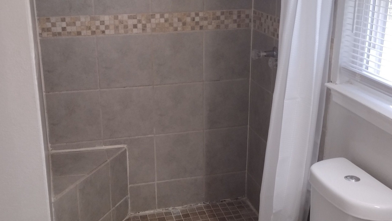 Photo of Bathroom in Tool