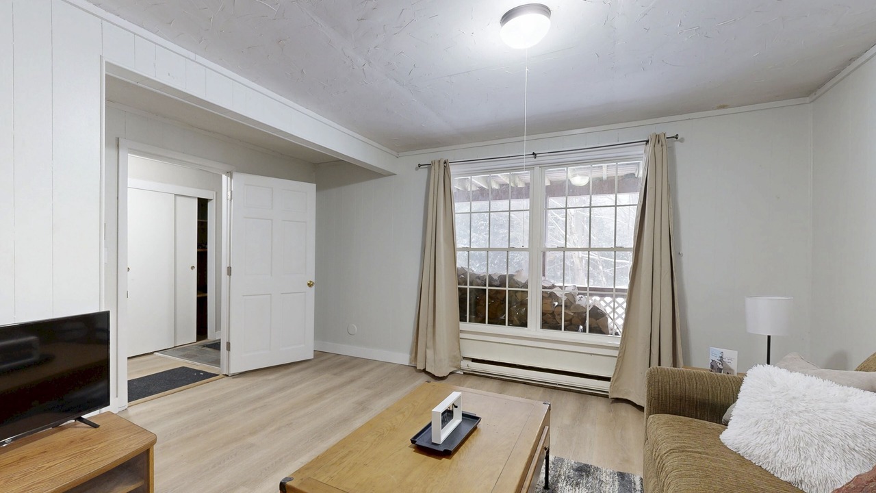 Photo of Livingroom in Ludlow