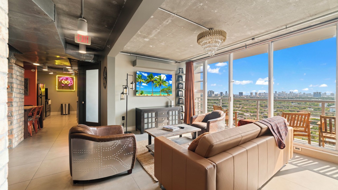 Photo of Livingroom in Downtown Hollywood