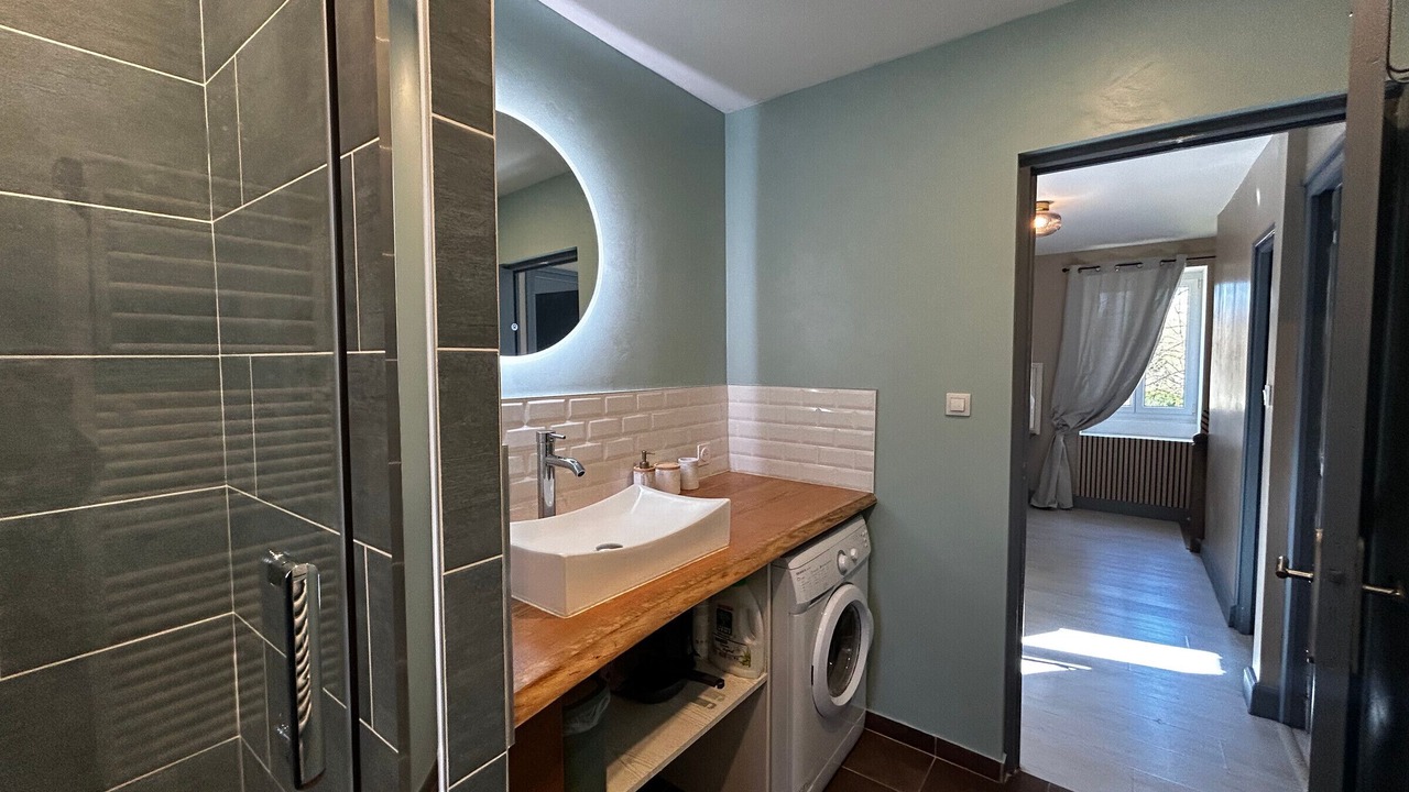 Photo of Bathroom in Lesigny