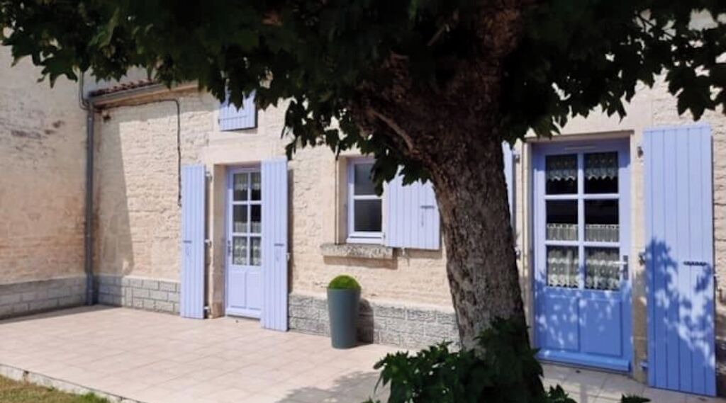 Photo of Outdoor in Nalliers