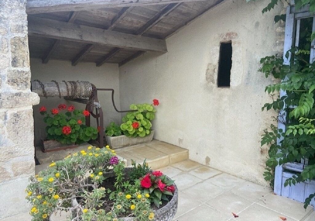 Photo of Outdoor in Nalliers