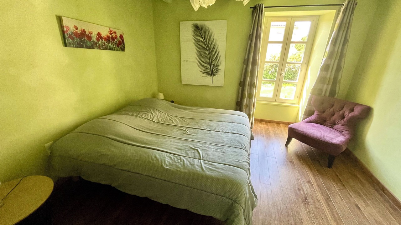 Photo of Bedroom in Nalliers
