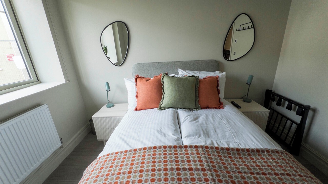 Photo of Bedroom in Broadway