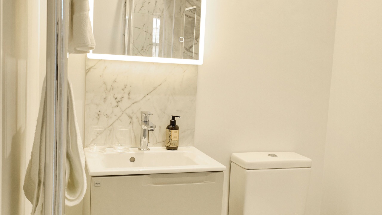 Photo of Bathroom in Broadway