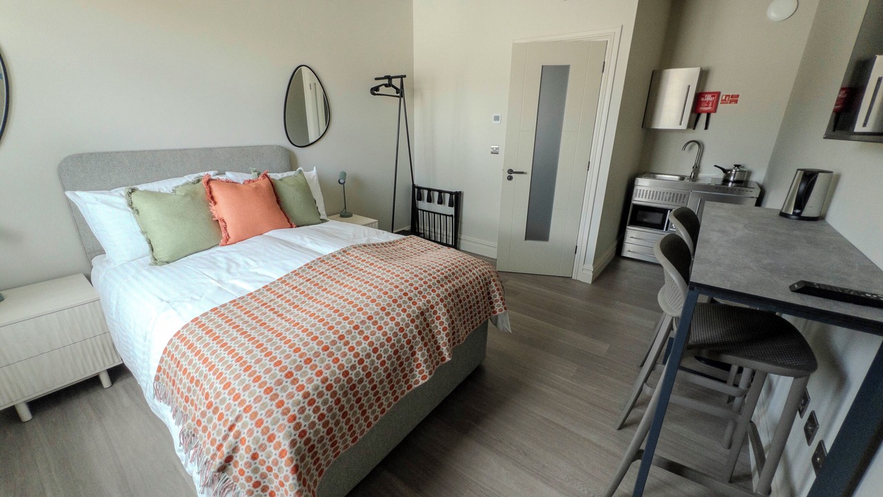 Photo of Bedroom in Broadway