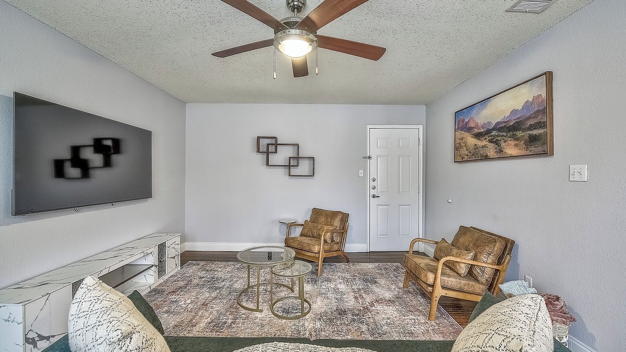 Photo of Livingroom in Irving