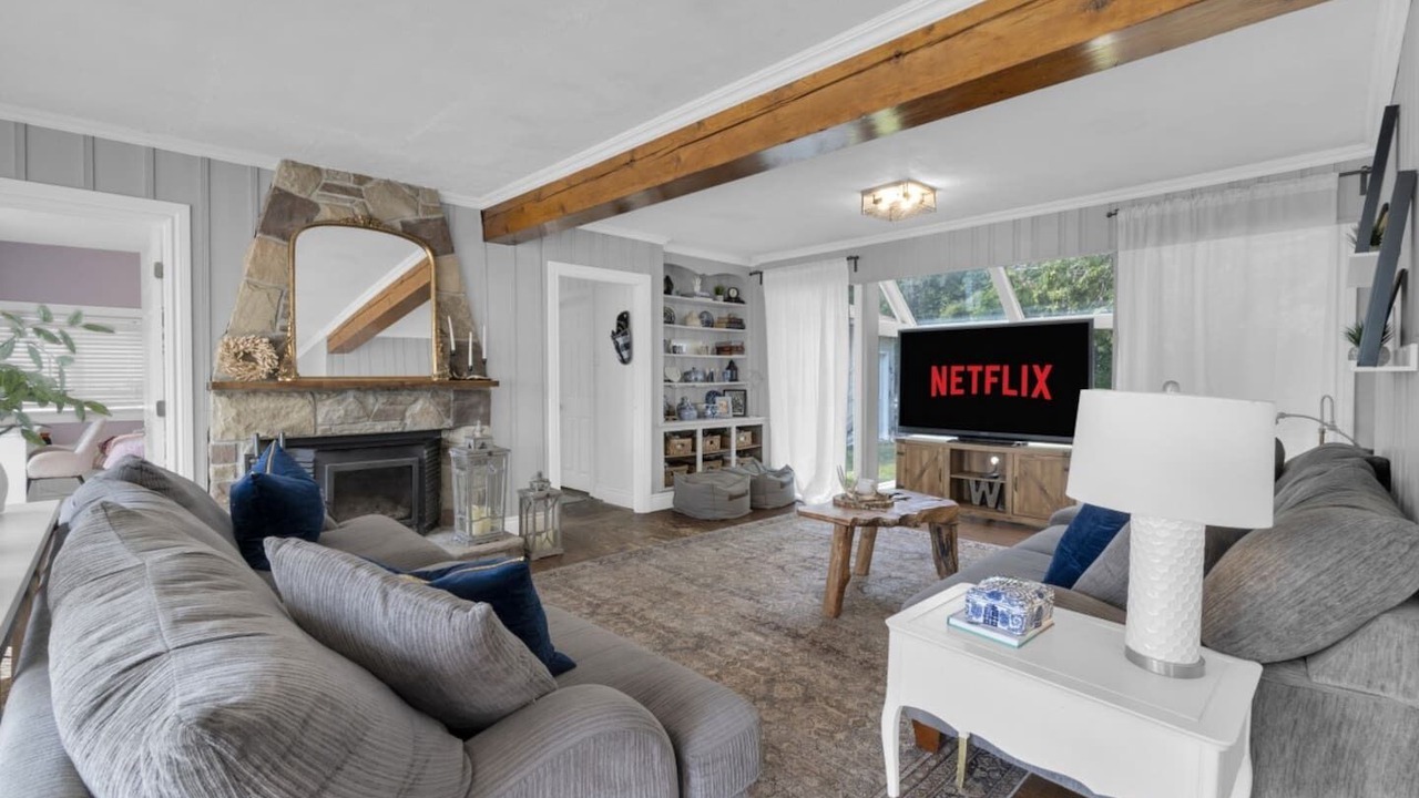 Photo of Livingroom in Caledon