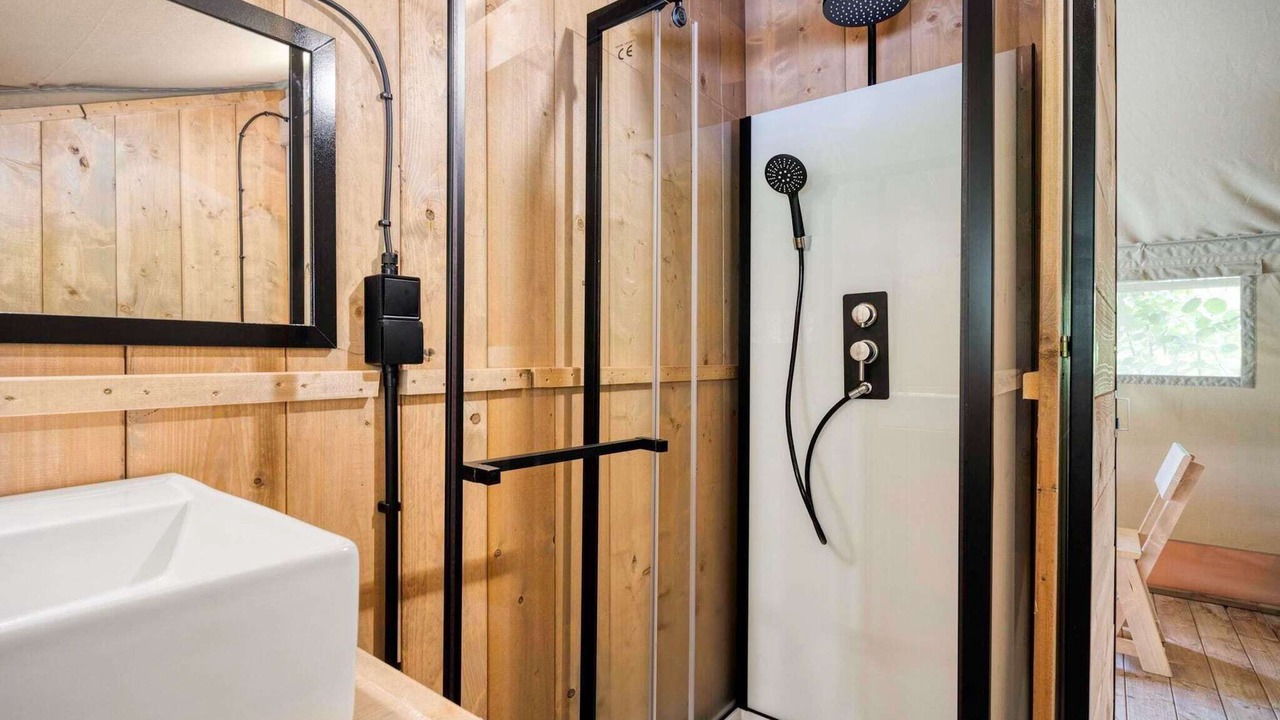 Photo of Bathroom in Signy-lAbbaye