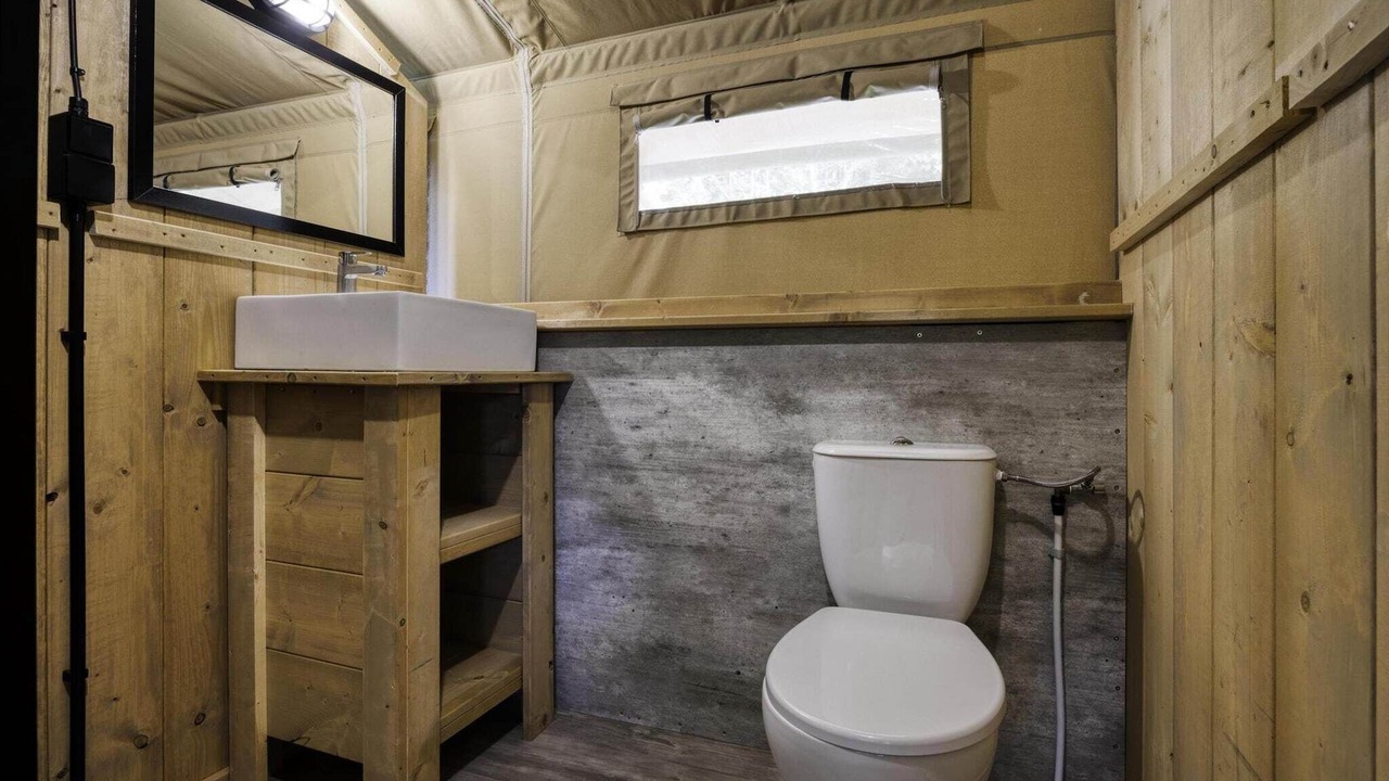 Photo of Bathroom in Signy-lAbbaye