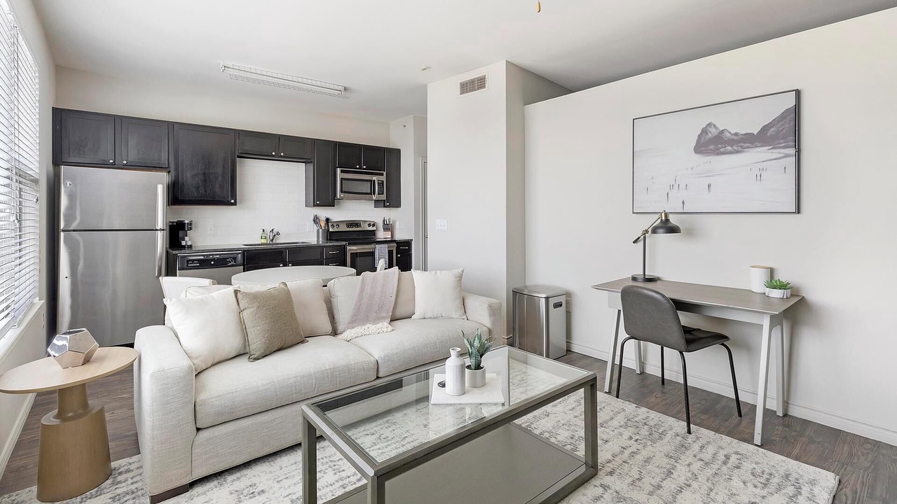 Photo of Livingroom in West Dallas