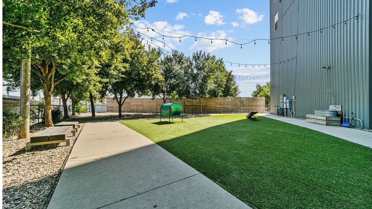 Photo of Outdoor in West Dallas